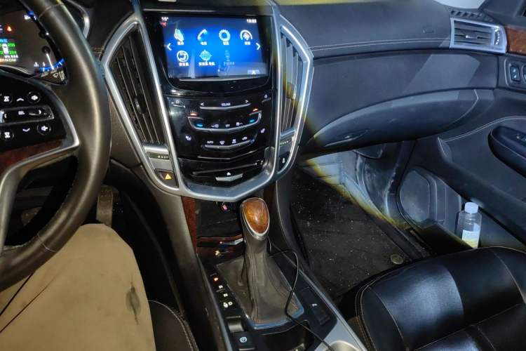 Used Cadillac SRX 2014 3.0L Luxury Model Audio And AC Panel