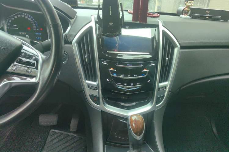 Used Cadillac SRX 2014 3.0L Elite Model Audio And AC Panel