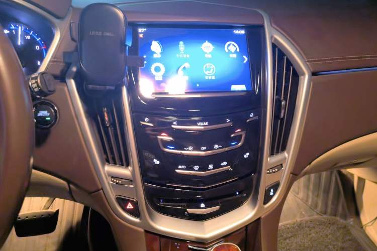 Used Cadillac SRX 2014 3.0L Elite Model Audio And AC Panel