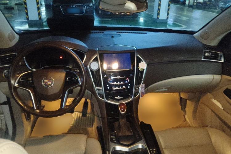 Used Cadillac SRX 2014 3.6L Flagship Model Center Console