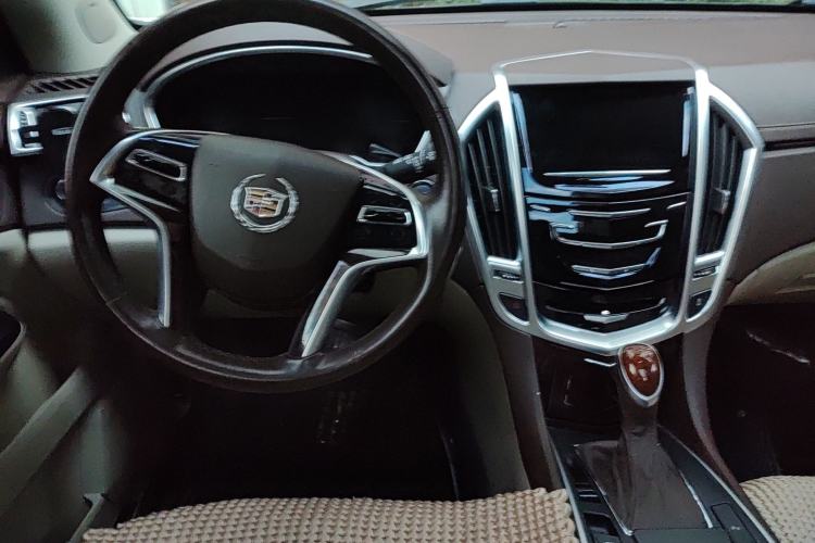 Used Cadillac SRX 2014 3.0L Elite Model Center Console