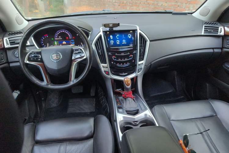 Used Cadillac SRX 2014 3.0L Luxury Model Center Console