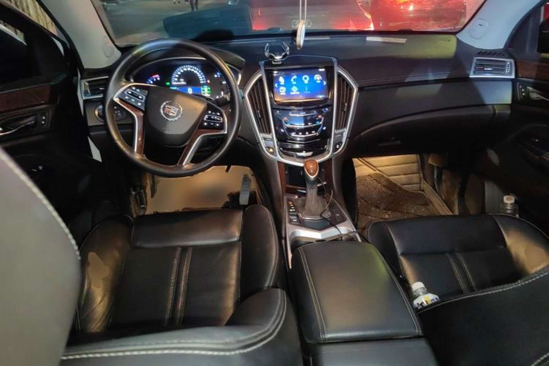 Used Cadillac SRX 2014 3.0L Luxury Model Center Console