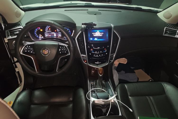 Used Cadillac SRX 2014 3.0L Luxury Model Center Console