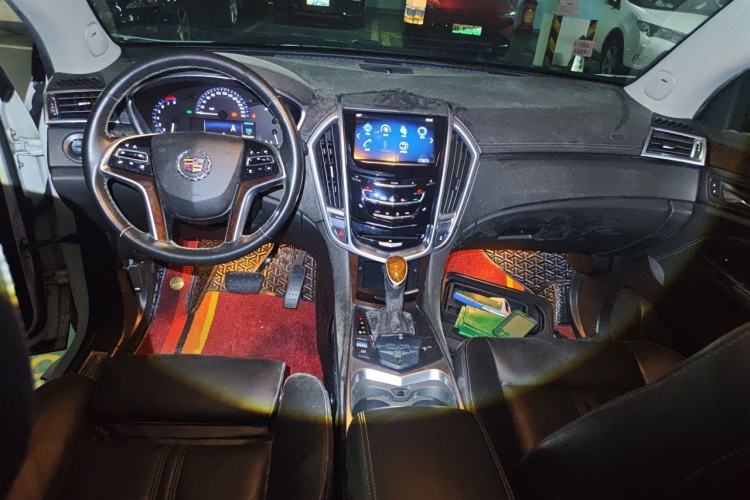 Used Cadillac SRX 2014 3.0L Elite Model Center Console