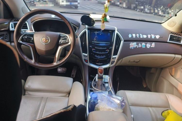 Used Cadillac SRX 2014 3.0L Elite Model Center Console