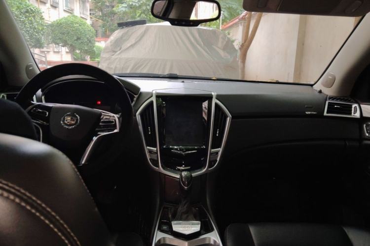 Used Cadillac SRX 2014 3.0L Comfort Model Center Console