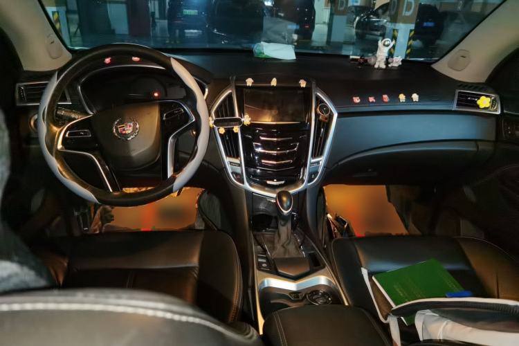 Used Cadillac SRX 2014 3.0L Comfort Model Center Console
