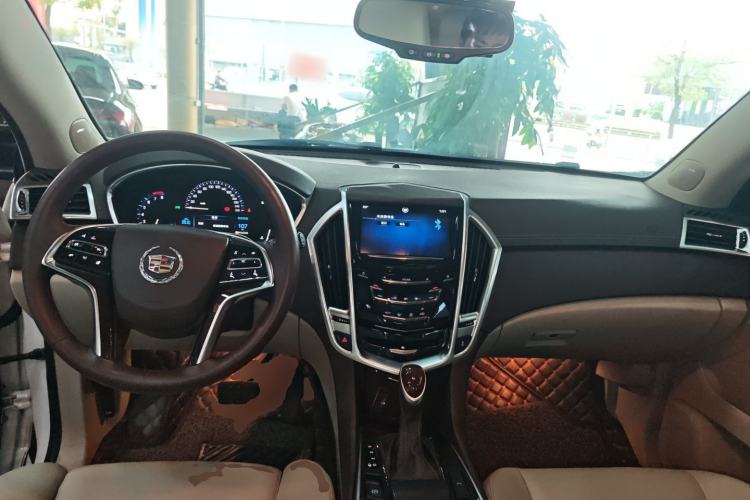 Used Cadillac SRX 2014 3.0L Elite Model Center Console