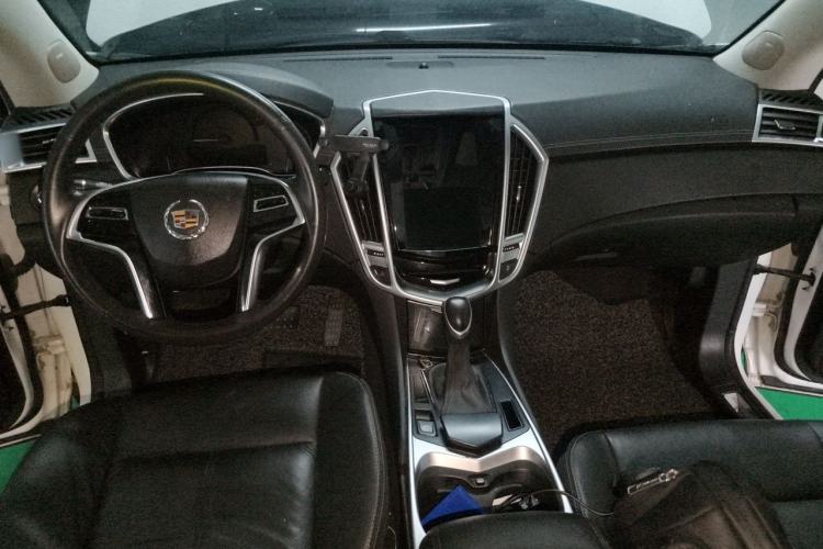 Used Cadillac SRX 2014 3.0L Comfort Model Center Console
