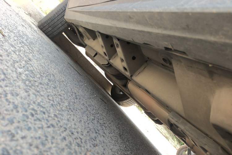 Used Cadillac SRX 2014 3.0L Elite Model Chassis Front Right