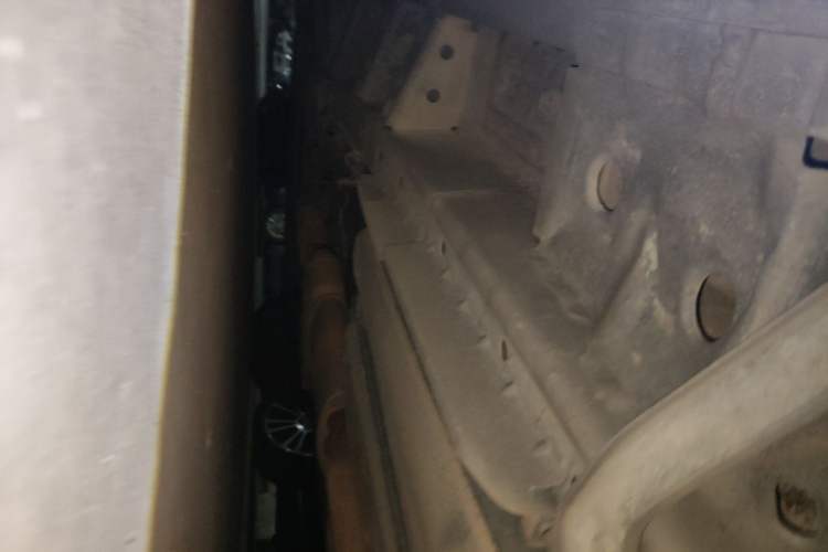 Used Cadillac SRX 2014 3.0L Elite Model Chassis Rear Left