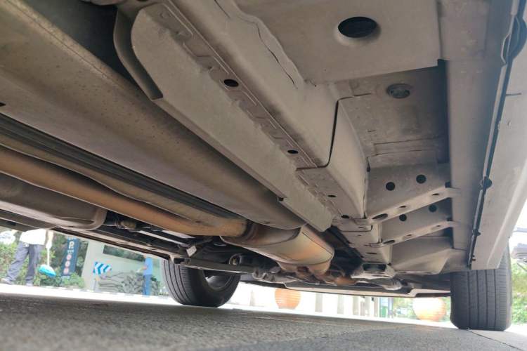 Used Cadillac SRX 2014 3.0L Elite Model Chassis Rear Right