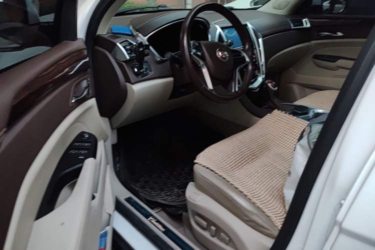Used Cadillac SRX 2014 3.0L Elite Model Driver Seat