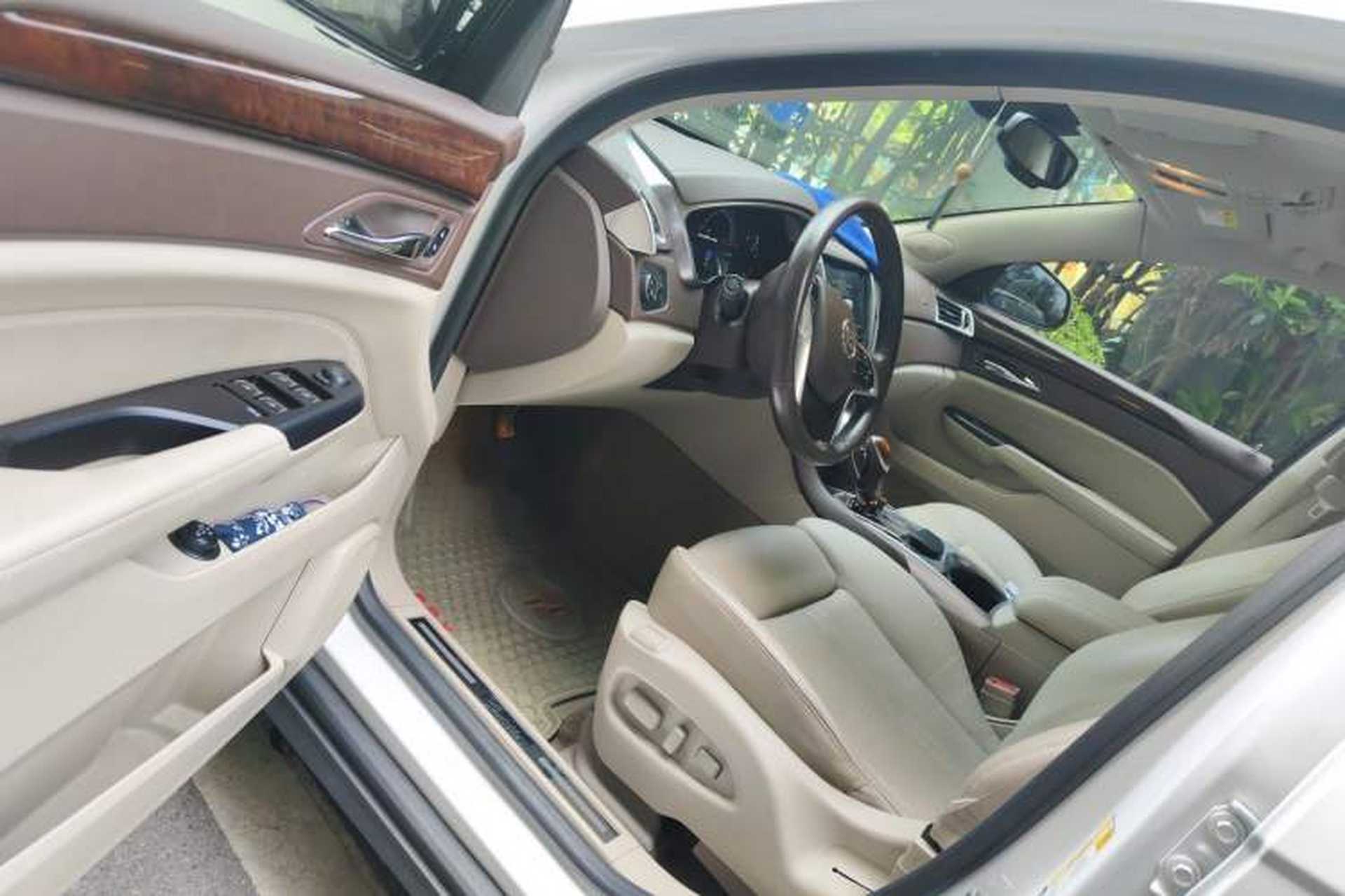 Used Cadillac SRX 2014 3.0L Elite Model Driver Seat