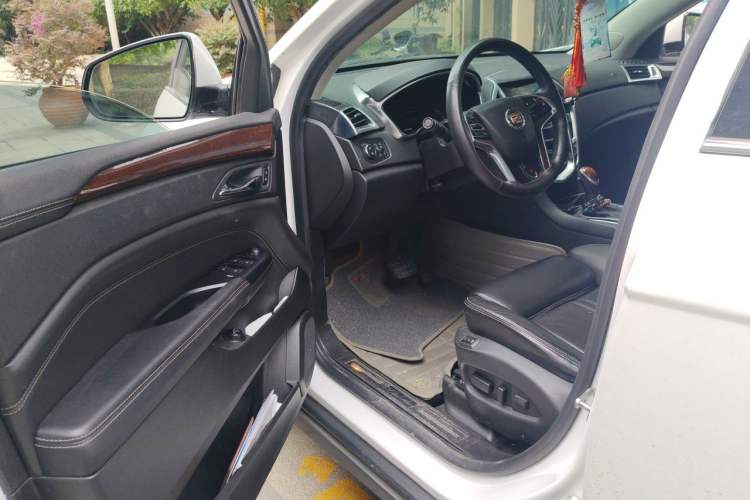 Used Cadillac SRX 2014 3.0L Elite Model Driver Seat