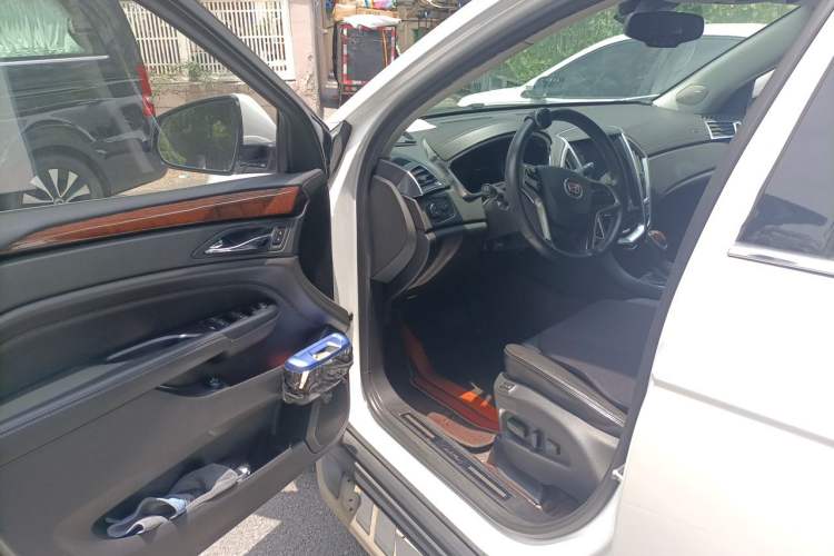 Used Cadillac SRX 2014 3.0L Elite Model Driver Seat