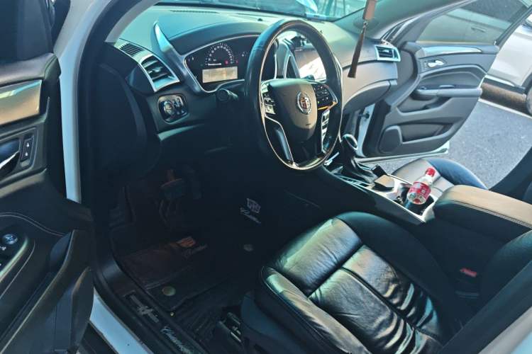 Used Cadillac SRX 2014 3.0L Comfort Model Driver Seat