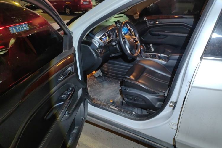 Used Cadillac SRX 2014 3.0L Luxury Model Driver Seat