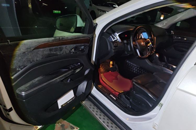 Used Cadillac SRX 2014 3.0L Elite Model Driver Seat