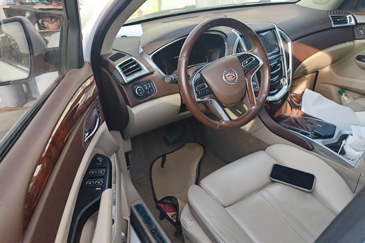 Used Cadillac SRX 2014 3.0L Elite Model Driver Seat