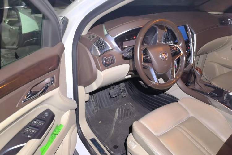 Used Cadillac SRX 2014 3.0L Elite Model Driver Seat