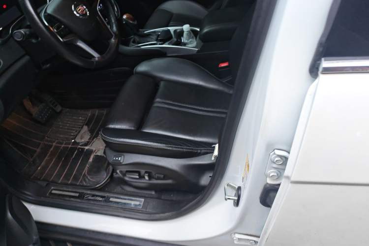 Used Cadillac SRX 2014 3.0L Elite Model Driver Seat
