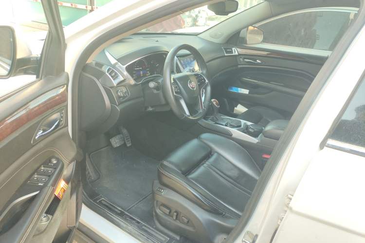 Used Cadillac SRX 2014 3.0L Luxury Model Driver Seat