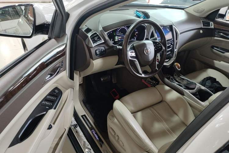 Used Cadillac SRX 2014 3.0L Elite Model Driver Seat