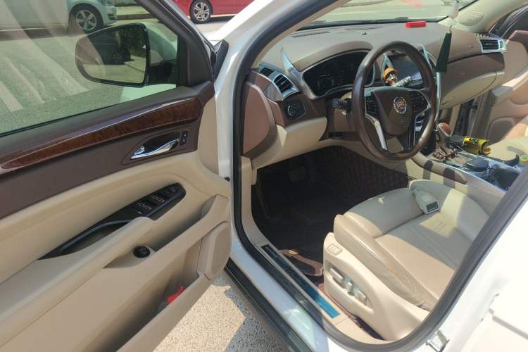Used Cadillac SRX 2014 3.0L Elite Model Driver Seat