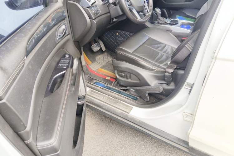 Used Cadillac SRX 2014 3.0L Comfort Model Driver Seat