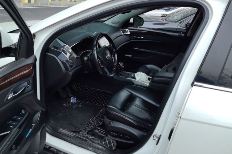 Used Cadillac SRX 2014 3.0L Luxury Model Driver Seat