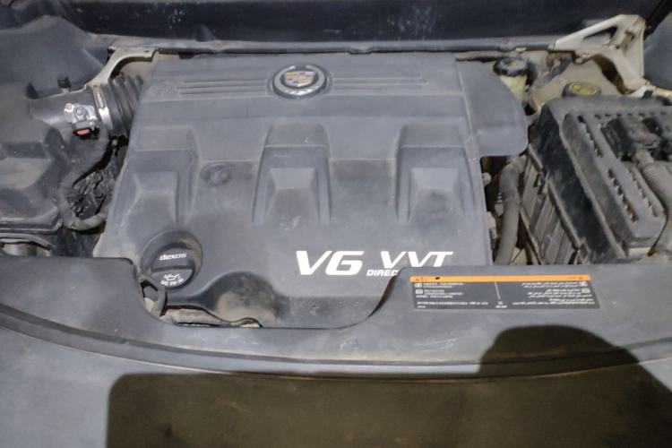 Used Cadillac SRX 2014 3.0L Elite Model Engine Bay