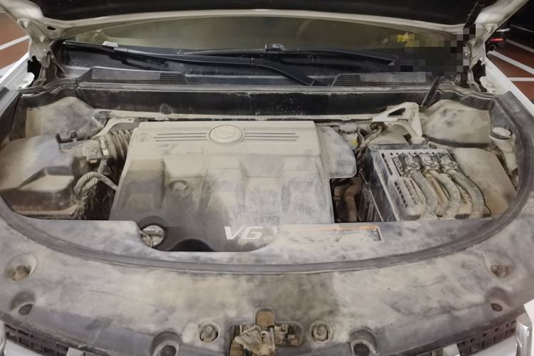 Used Cadillac SRX 2014 3.0L Comfort Model Engine Bay