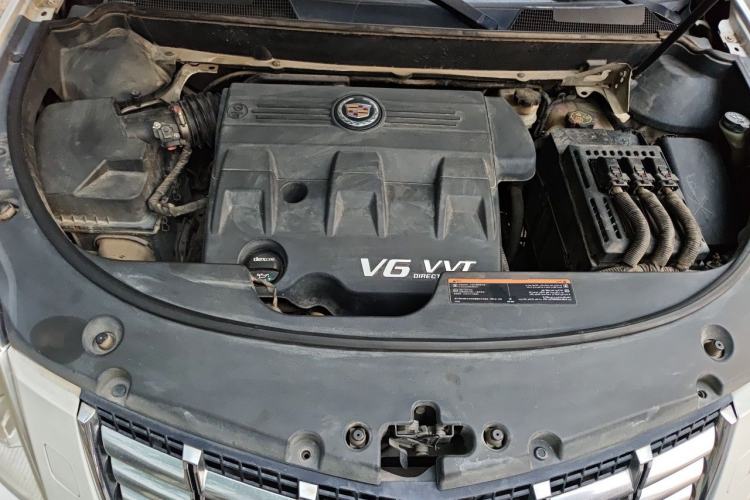 Used Cadillac SRX 2014 3.0L Comfort Model Engine Bay