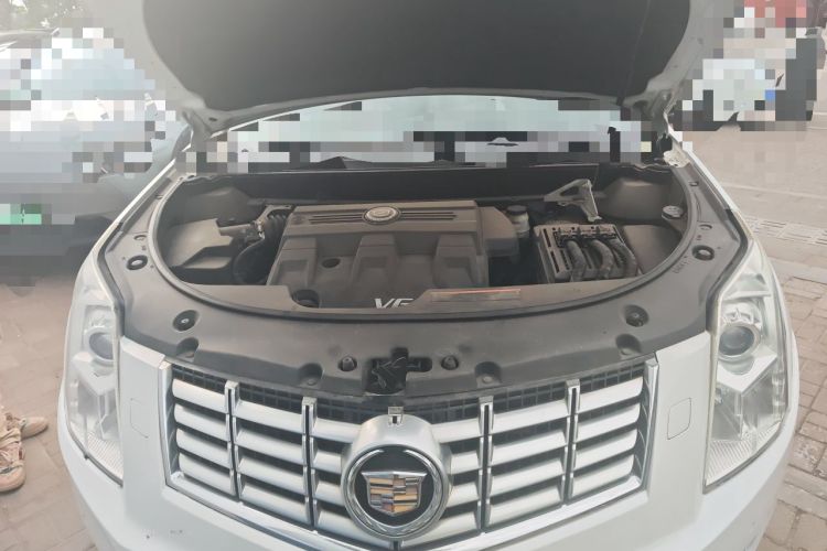 Used Cadillac SRX 2014 3.0L Elite Model Engine Bay