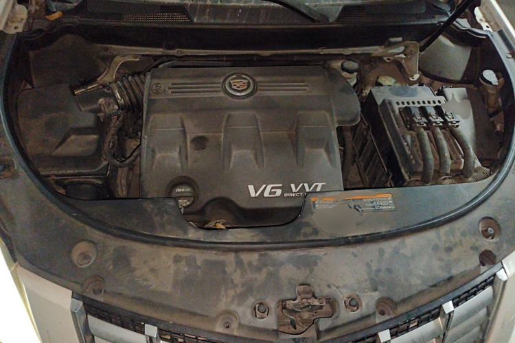 Used Cadillac SRX 2014 3.0L Comfort Model Engine Bay