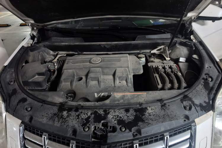 Used Cadillac SRX 2014 3.0L Comfort Model Engine Bay