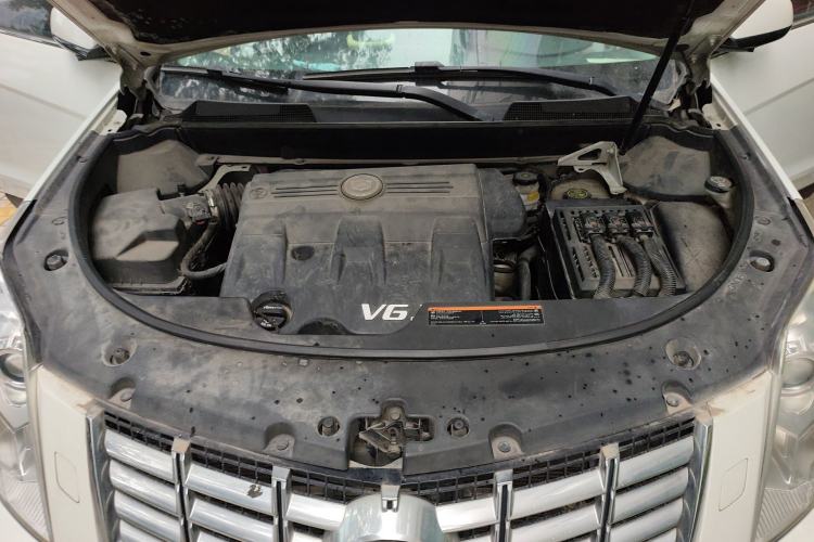 Used Cadillac SRX 2014 3.0L Comfort Model Engine Bay