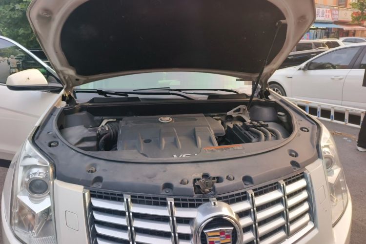 Used Cadillac SRX 2014 3.0L Elite Model Engine Bay