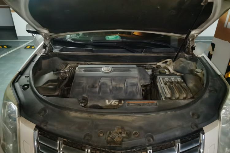 Used Cadillac SRX 2014 3.0L Comfort Model Engine Bay