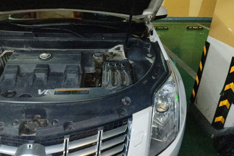 Used Cadillac SRX 2014 3.6L Flagship Model Engine Bay Left