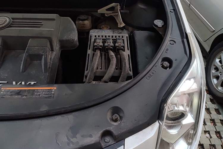 Used Cadillac SRX 2014 3.0L Elite Model Engine Bay Left