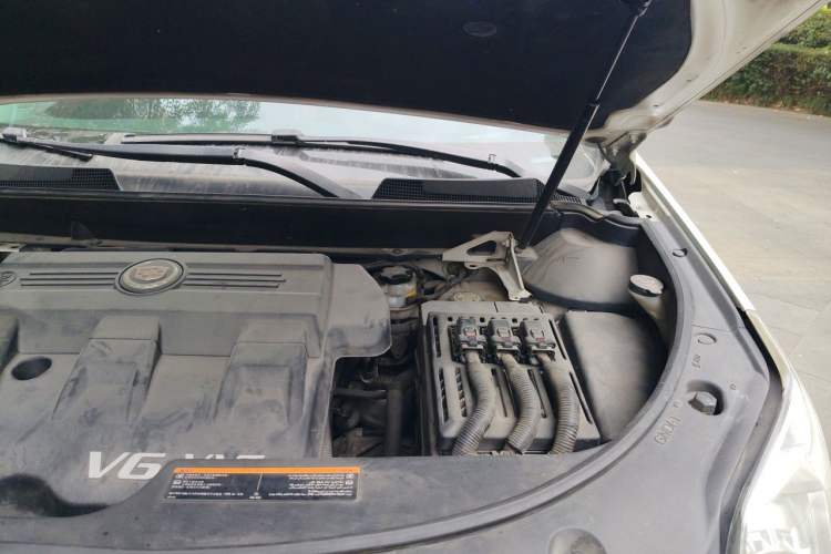 Used Cadillac SRX 2014 3.0L Elite Model Engine Bay Left