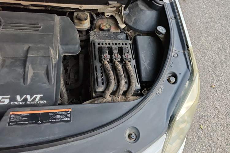 Used Cadillac SRX 2014 3.0L Comfort Model Engine Bay Left