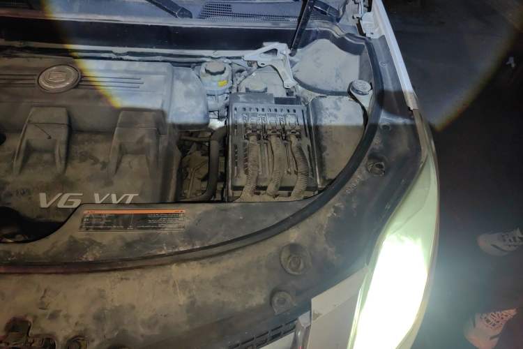 Used Cadillac SRX 2014 3.0L Luxury Model Engine Bay Left