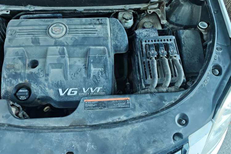 Used Cadillac SRX 2014 3.0L Luxury Model Engine Bay Left