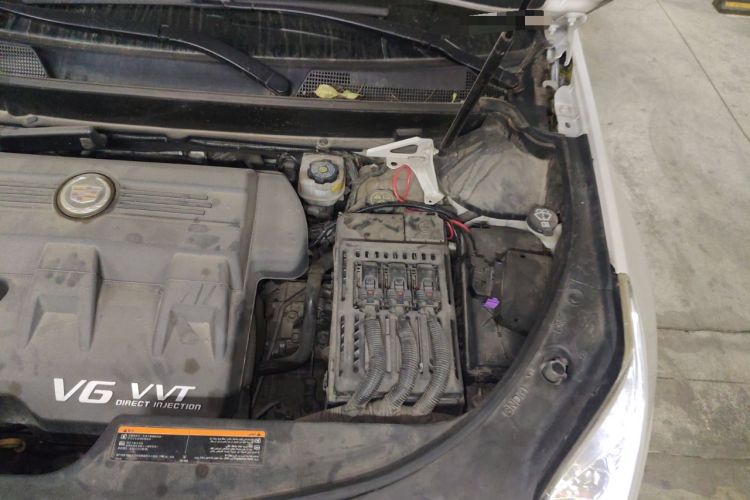 Used Cadillac SRX 2014 3.0L Leading Model Engine Bay Left