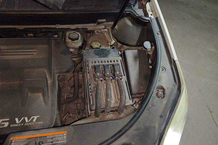 Used Cadillac SRX 2014 3.0L Comfort Model Engine Bay Left