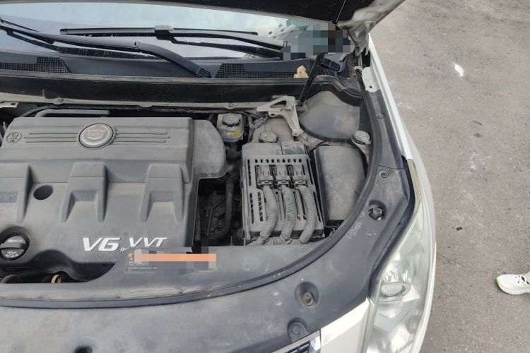 Used Cadillac SRX 2014 3.0L Comfort Model Engine Bay Left